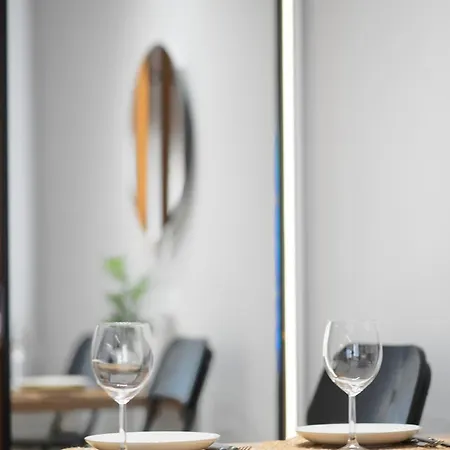 The Smartment 1' From The White Tower Daire