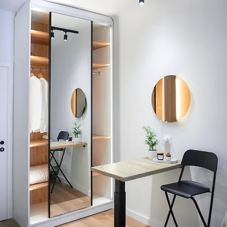 The Smartment 1' From The White Tower Daire